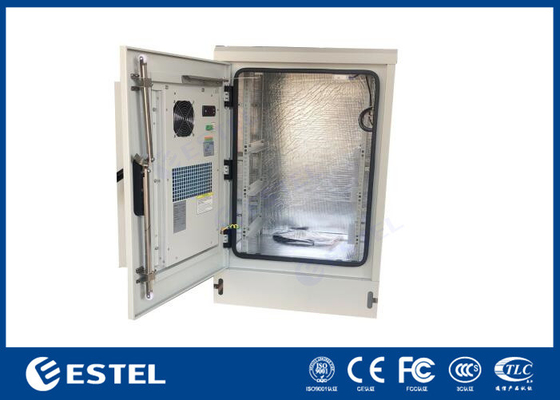 Un armadietto esterno IP55 a porta anteriore con raffreddamento dell' spazio utente 16U con condizionatore d'aria