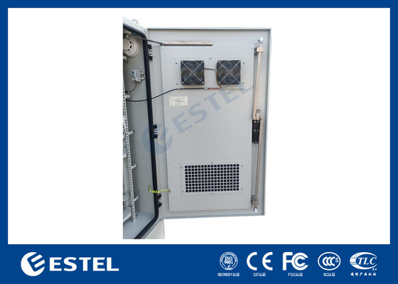 Struttura sandwich cabinet telecom esterno impermeabile con sensori ambientali luci a LED