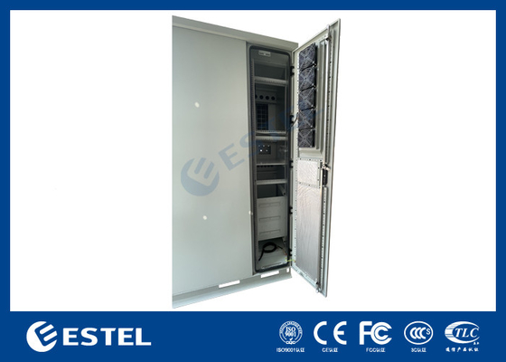 Acqua resistente Three Bay Outdoor Telecom Cabinet Stazione base Cabinet Montaggio a pavimento Con ventilatori di raffreddamento