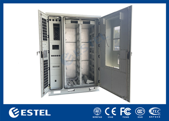 Acqua resistente Three Bay Outdoor Telecom Cabinet Stazione base Cabinet Montaggio a pavimento Con ventilatori di raffreddamento