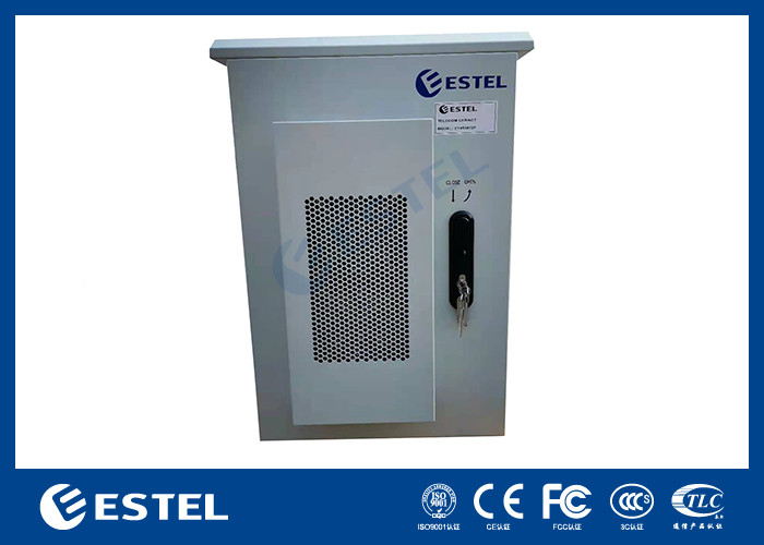 Armadio per telecomunicazioni esterno montato su palo a parete con TEC Cooler Rack da 19 pollici Spazio utente 7U